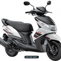 Yamaha Ray Z Colour Prestine White