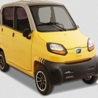 Bajaj Qute Colour Yellow