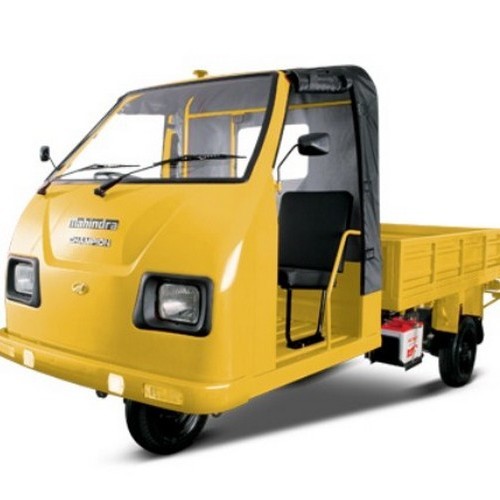 Mahindra Champion Passenger Cng Colour Yellow