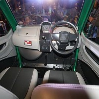 Qute Interior Steering