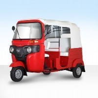 Bajaj Re Compact 4s Image 1