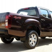 Isuzu D Max Space Cab Flat Deck Image 11