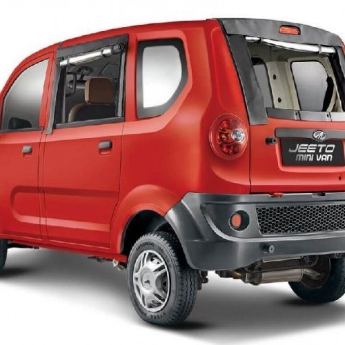 Mahindra Jeeto Minivan Image 14
