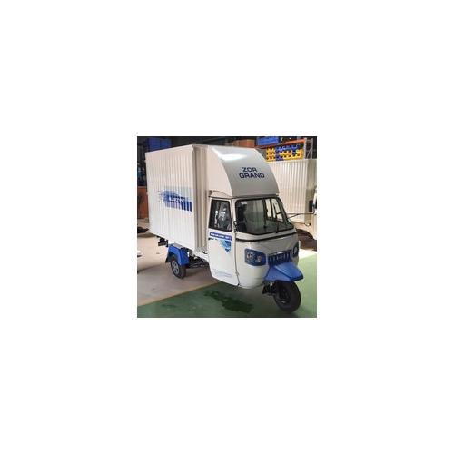 Mahindra Zor Grand 1